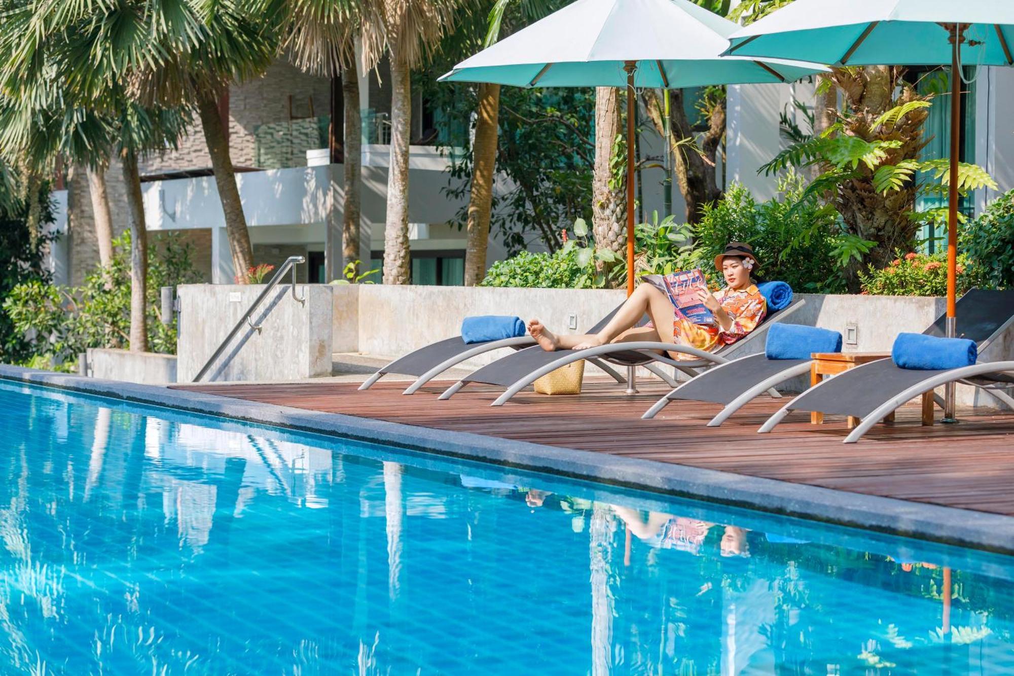 Club Wyndham Sea Pearl Phuket Hotel Patong Exterior foto
